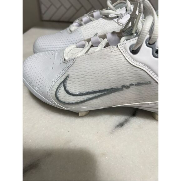 Women's Size 7 Nike  Hyper diamond 4 Elite Softball Cleat CZ5917-100 - Picture 2 of 8